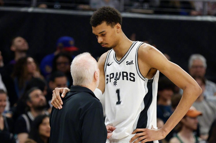 NBA杯决赛前瞻：福克斯率马刺战尼克斯，畅谈国王岁月