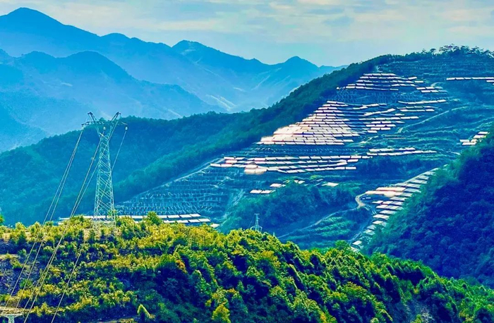 中国华电浙江磐安光伏项目现场