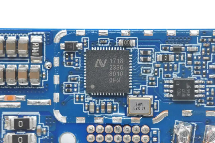 qi2无线充电加持小米6000mah15w磁吸充电宝2拆解
