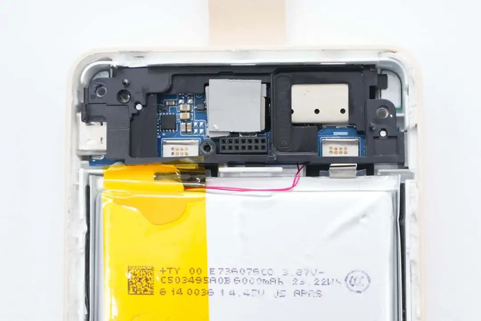 qi2无线充电加持小米6000mah15w磁吸充电宝2拆解