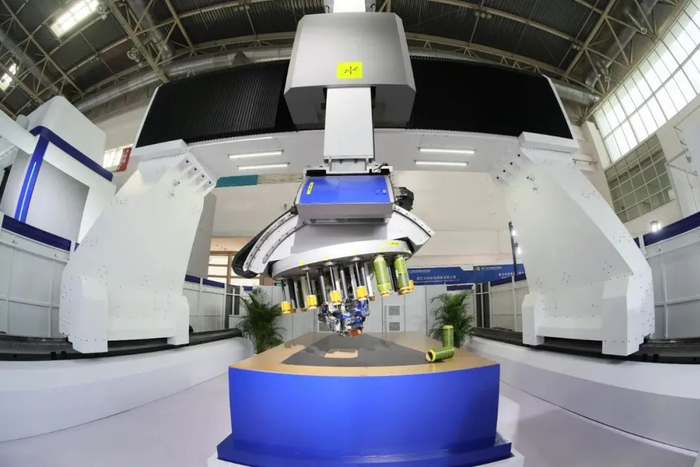 通用技术集团沈阳机床研发的GMC200ut五坐标加工中心采用国际主流先进结构及技术，可广泛应用于能源、船舶等多个领域