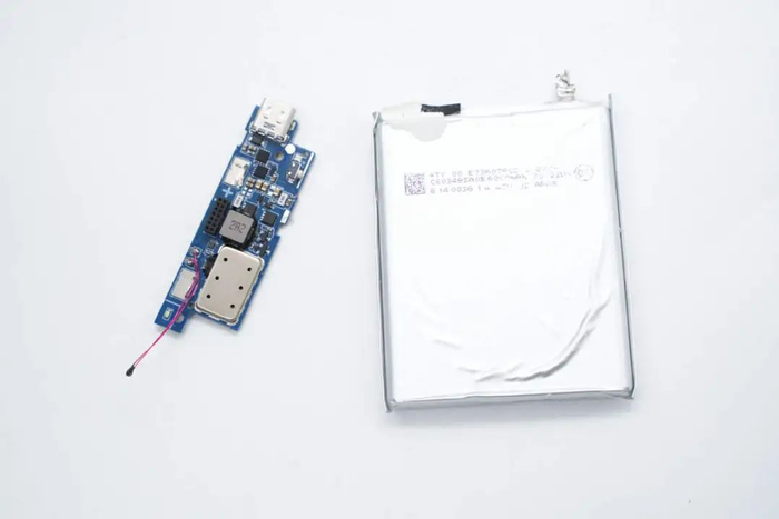 qi2无线充电加持小米6000mah15w磁吸充电宝2拆解