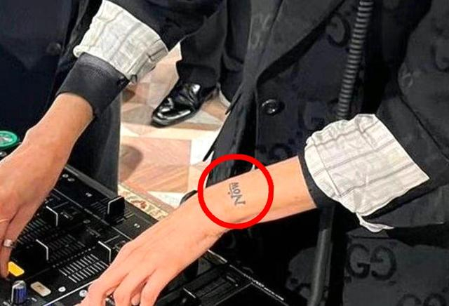 年6月,张曼玉受奢侈品牌邀请,担任现场活动dj,当时她与其他嘉宾郭富城