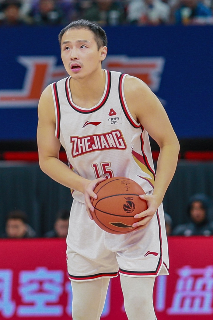 百步穿杨!王奕博21中11砍全场最高29分外加4板6助2断 三分9中6