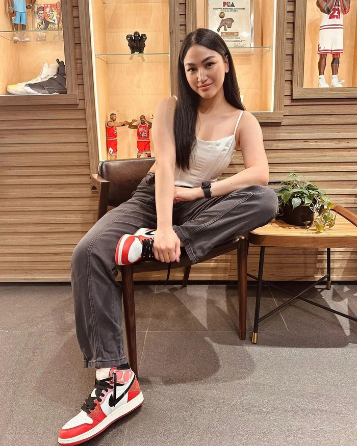 「蜘蛛侠 x aj1」也被放到奥特莱斯摆卖了!|奥特莱斯|aj1_新浪新闻