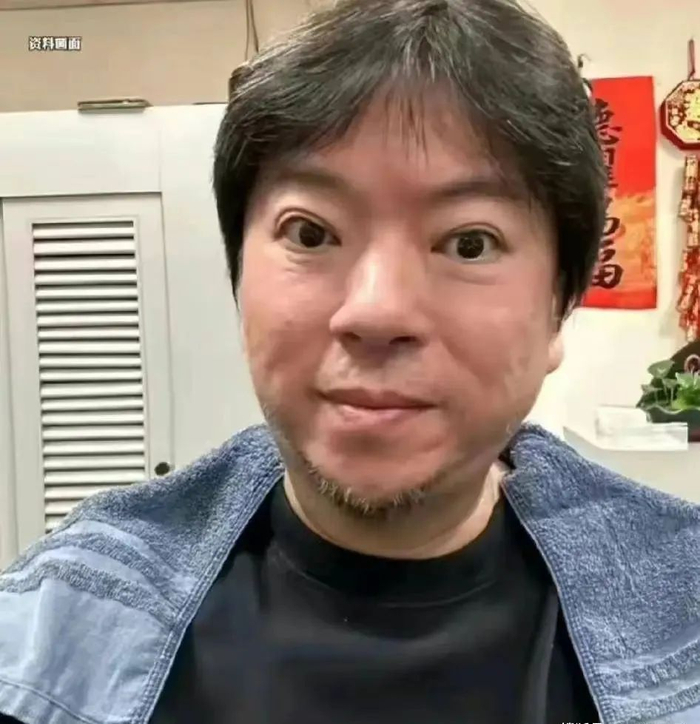 54岁高晓松近照冲上热搜!整容过度,眼睛怪异!