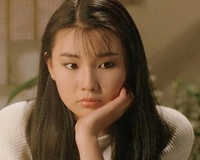 无滤镜素颜曝光60岁真实状态,瘦成纸片人|张曼玉_新浪新闻