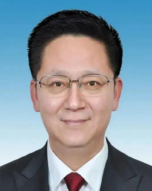 青岛市政府副秘书长新增一位