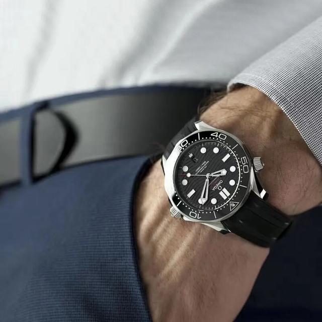 男人到了30岁,这3款表千万别随便买!|沛纳海|万国|腕表_新浪新闻