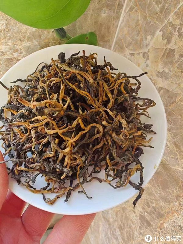 金丝滇红茶:日常品茗的优雅之选|生活_新浪新闻