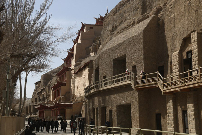 甘肃敦煌春游莫高窟