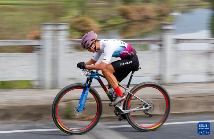 自行车——中国黄山(黟县)公开赛山地组赛况|自行车|骑行|中国_新浪新