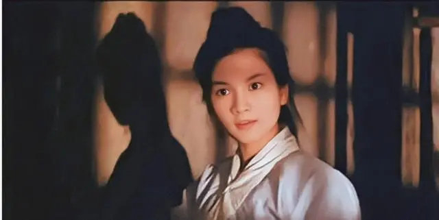 郑佩佩年轻时候也是真的好看, 她的人生, 比跟她有过交集的男性都有看