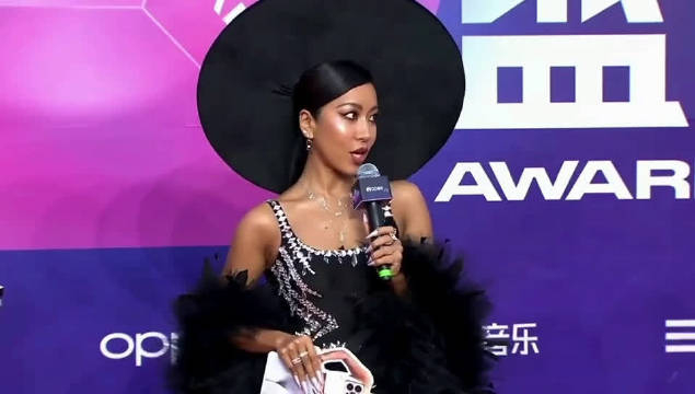 吉克隽逸对伯远说离周震南远一点吉克隽逸这一番话语真的会把我给笑到