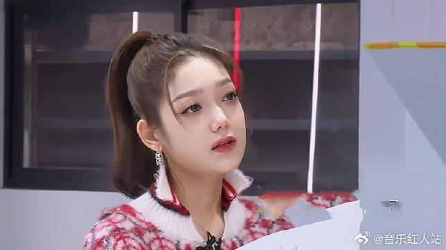 阿云嘎教学希林娜依高 融入花木兰的内心,她瞬间进入状态!