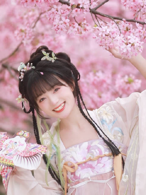 春日汉服少女写真