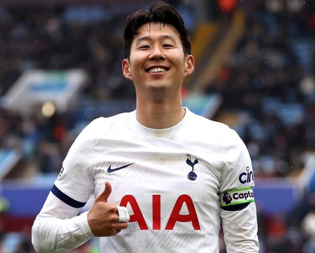 2015年夏季,孙兴慜以3000万欧的费用从勒沃库森转会到热刺,如今代表