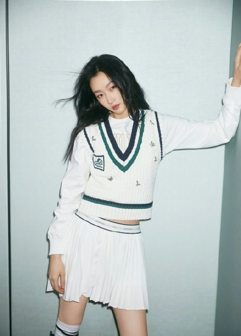 周冬雨开始自己出资造饼了 电影《花猪》|周冬雨|花猪_新浪新闻