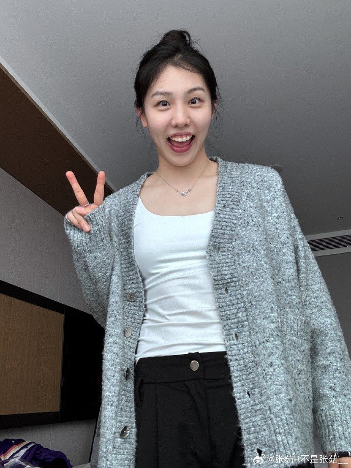 张茹晒近照:这个三月 每一个人都很特别|张茹|内蒙古女篮_新浪新闻