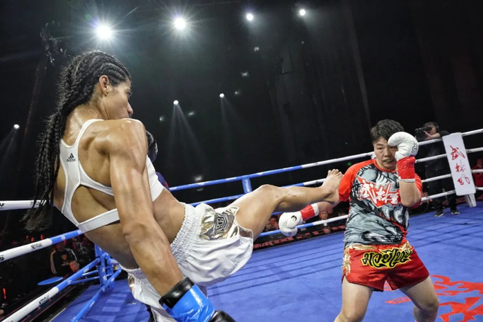 战报| 孟高峰击垮阿里汉,王俊光创造擂台经典|拳法|阿里汉|王俊光