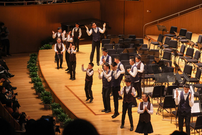 爱在春天——曹鹏爷爷和他的孩子们交响音乐会奏响温暖旋律|曹鹏|交响