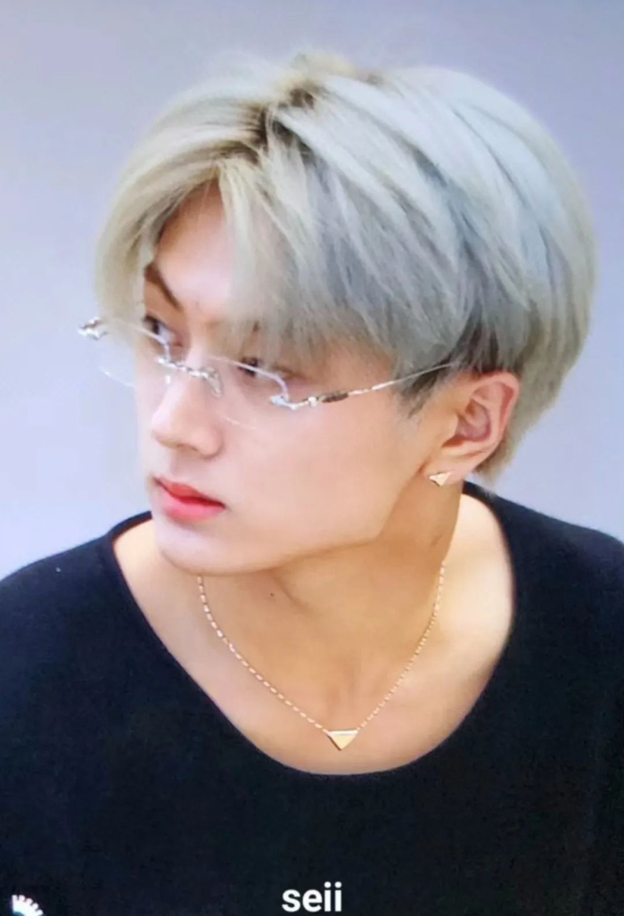 书呆子的无框眼镜又火了geekchic穿搭让禁欲系拉满