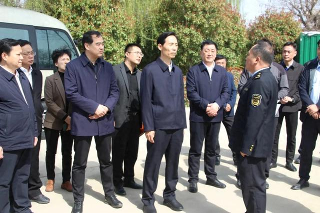 市委书记张伦调度牡丹节会筹备工作情况|市委书记_新浪新闻