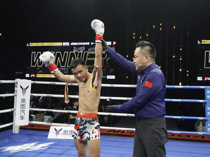 战报| 孟高峰击垮阿里汉,王俊光创造擂台经典|拳法|阿里汉|王俊光