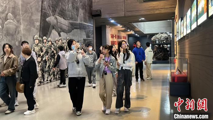 港澳青少年"天府之国"研学 感受四川发展变化|大熊猫|中学|香港_新浪