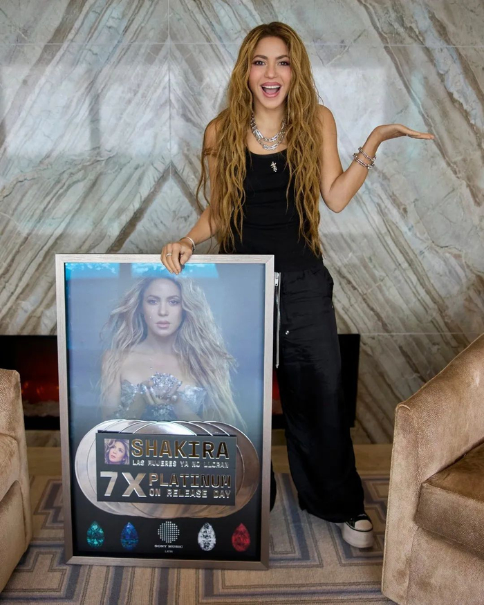 夏奇拉|皮克|好姻缘_新浪新闻