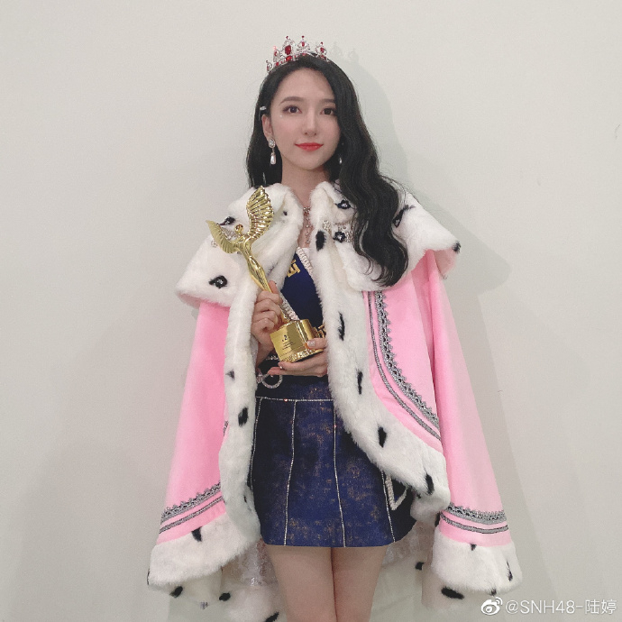 据悉,陆婷在团8年,于2020年获snh48年度总决选第二名,于2021年从snh48