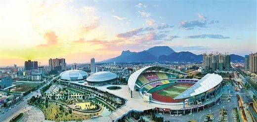 贵港市体育中心。张庆杰 摄