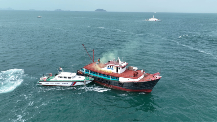 广东海警局开展舰艇海上实战化集训