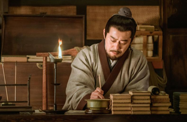 城府很深的人,不是沉默寡言,而是善用"阳谋"|城府|范仲淹|计谋_新浪