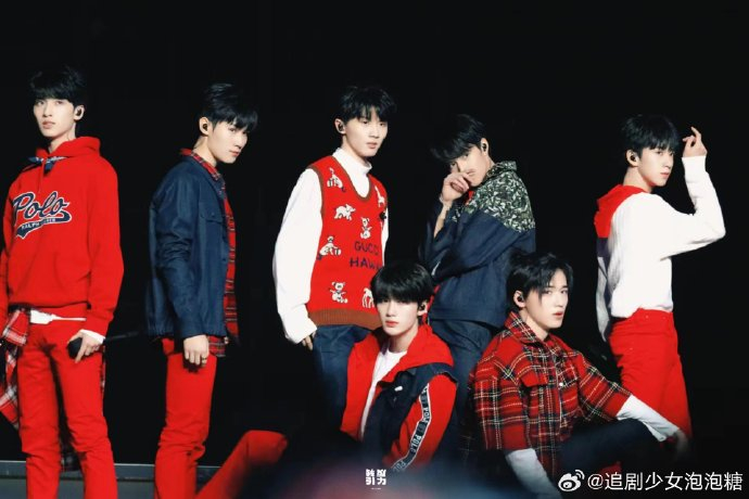 从tfboys,时代少年团,tf三代到四代大合照…|tfboys|少年团|愚人节