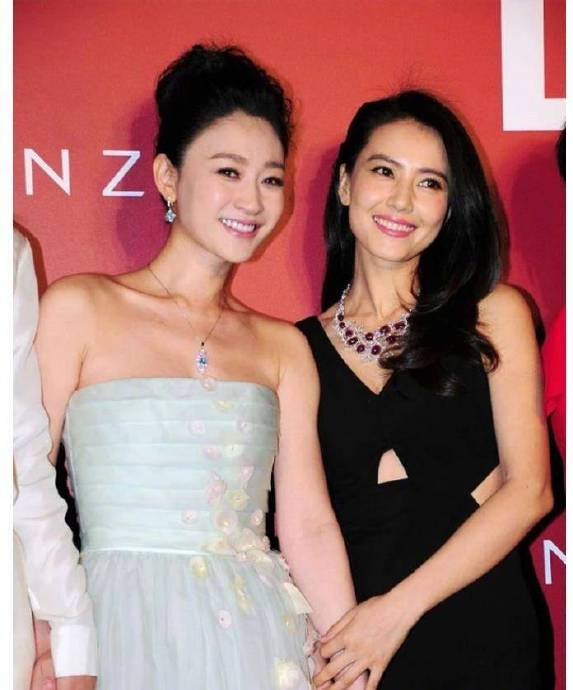 高圆圆李小冉的同框 这皮肤状态好好|李小冉|高圆圆|皮肤_新浪新闻
