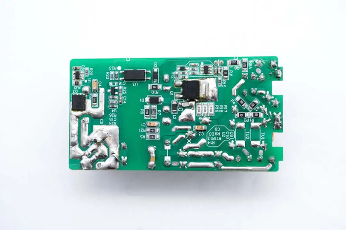 能华推出heatsinkfree量产级36w60w氮化镓适配器应用方案