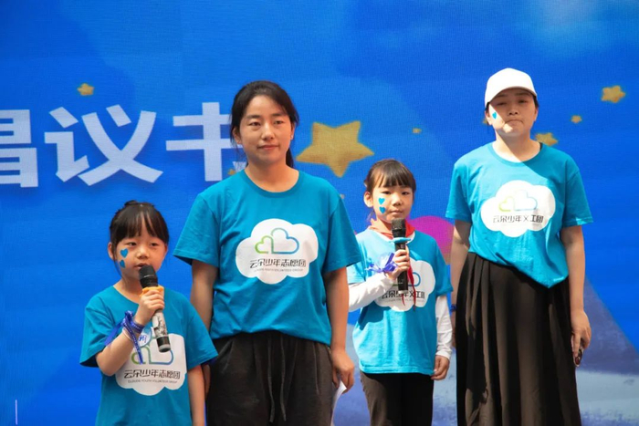 在"星星的孩子"的小小世界里,充满着绚烂的色彩和快乐的童趣
