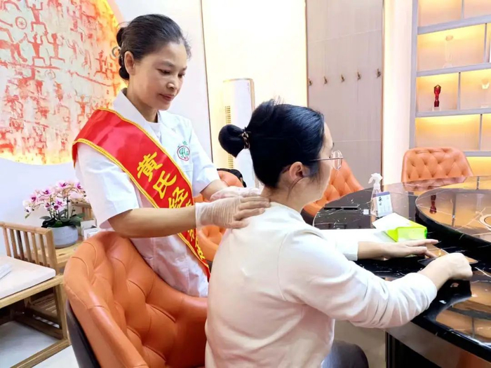 走近传统壮医药 感受崇左非遗魅力|经筋疗法_新浪新闻