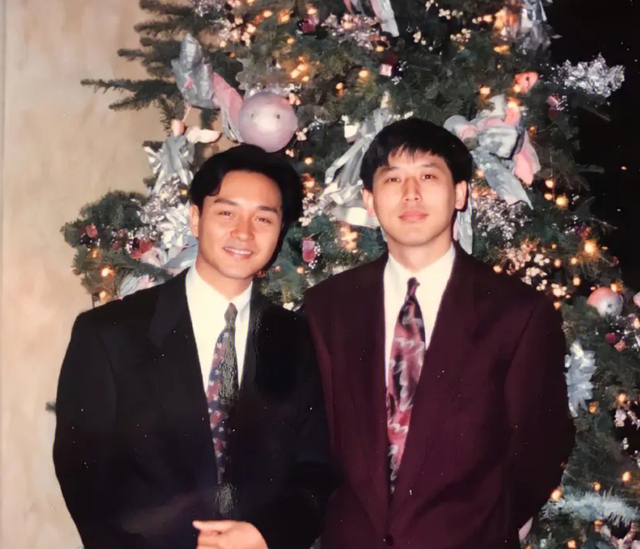 唐先生发文悼念配文引热泪,本人近照白发苍苍|张国荣|唐鹤德_新浪新闻
