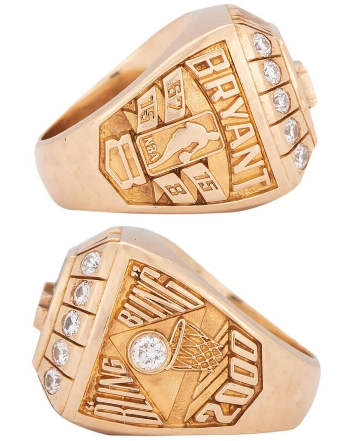 科比首枚总冠军戒指天价售出!|科比·布莱恩特|总冠军_新浪新闻