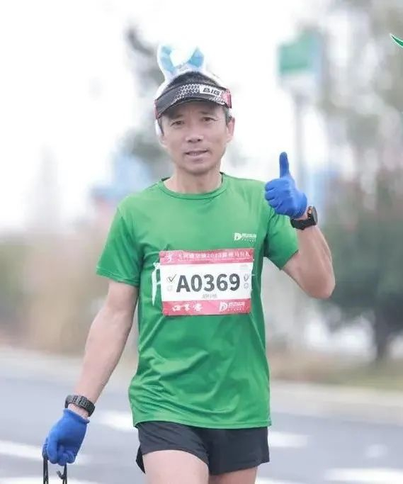 官兔亮相阜阳首届马拉松传来