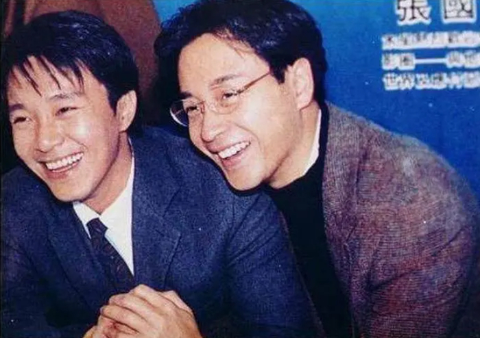 又是一年四月一,缅怀璀璨如星辰的你|张国荣|毛舜筠_新浪新闻