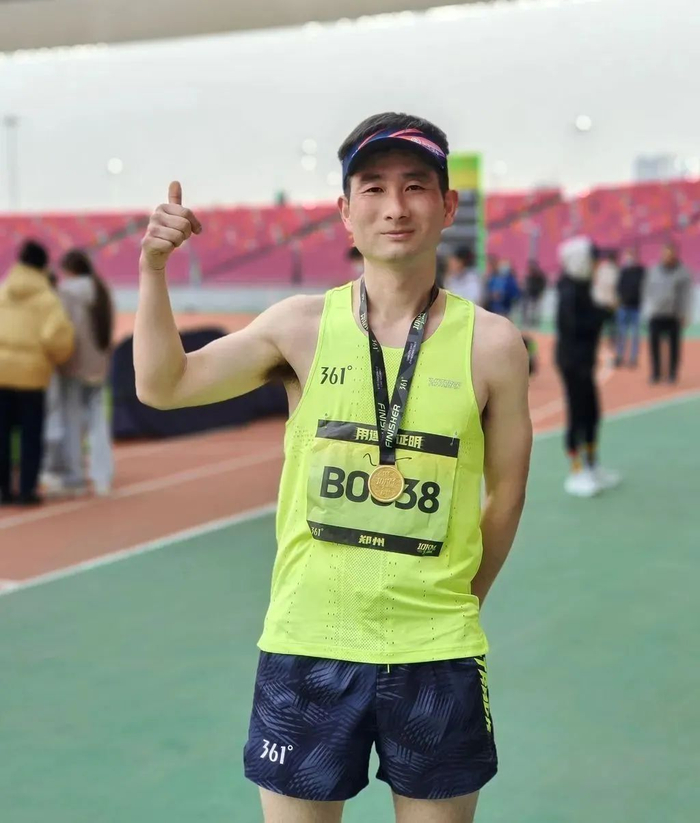 官兔亮相阜阳首届马拉松传来