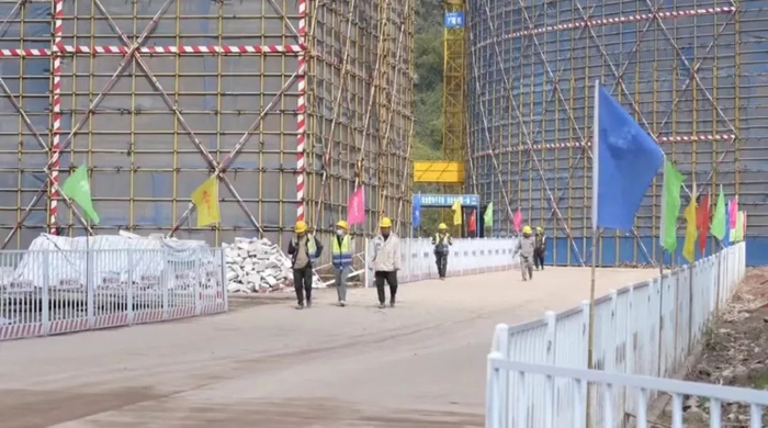 新校区占地759亩,位于万州区高峰街道,三峡医专扩建工程据了解,每天