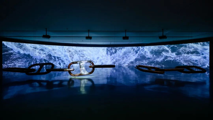 《沉沉海平线》