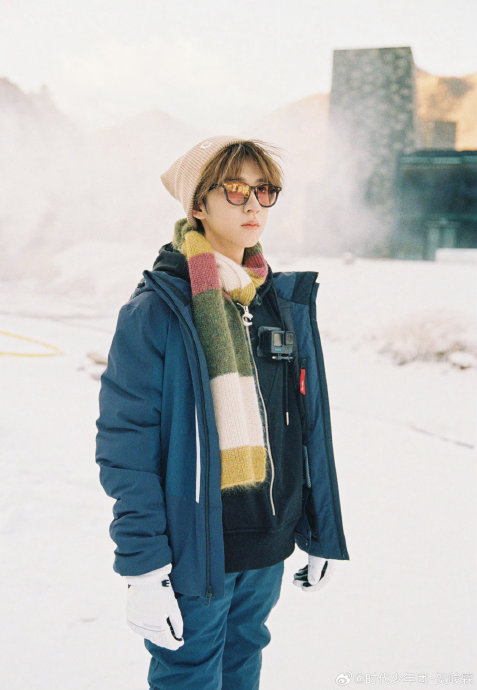 给@时代少年团-贺峻霖 帅哥留点私人空间吧…|贺峻霖|时代少年团_新浪