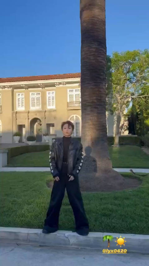 刘雨昕装酷但一秒破功笑起来好乖好可爱