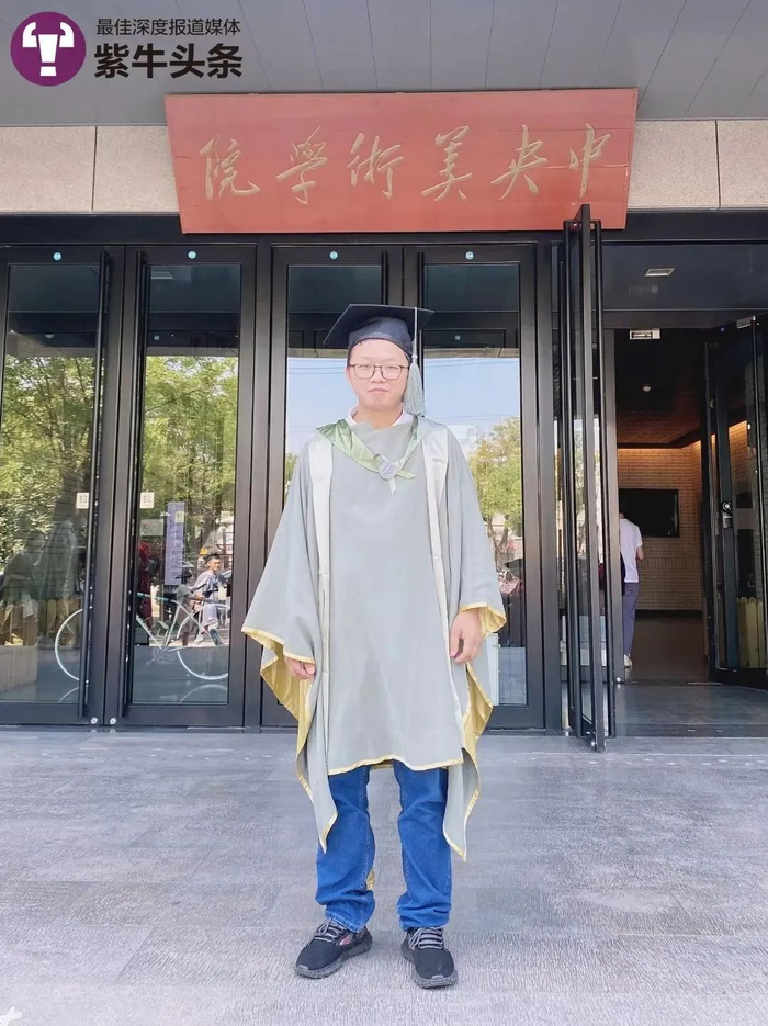 经历创业被辞又转行做博主央美保安哥真的失败了吗