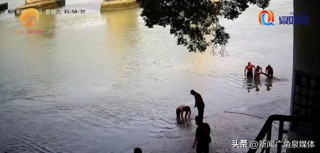一初中生溺水挣扎呼救 危急时刻.|游泳|溺水_新浪新闻